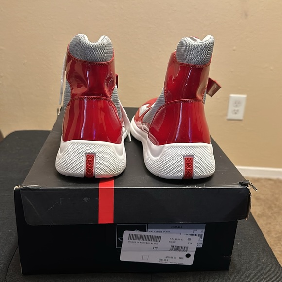 Brand New Prada - Picture 3 of 3